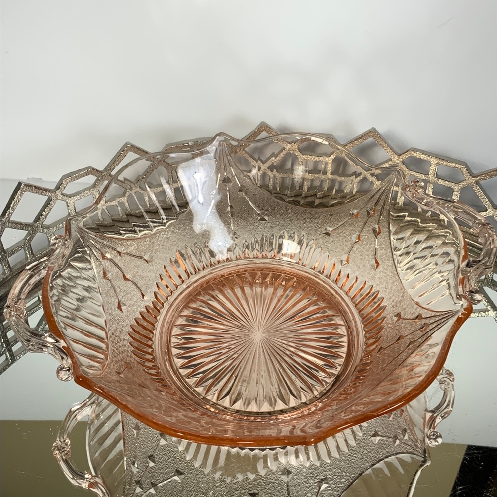 Dart Lancaster Bowl Pink Rose Diamonds Vertical Satin Crystal Depression Glass